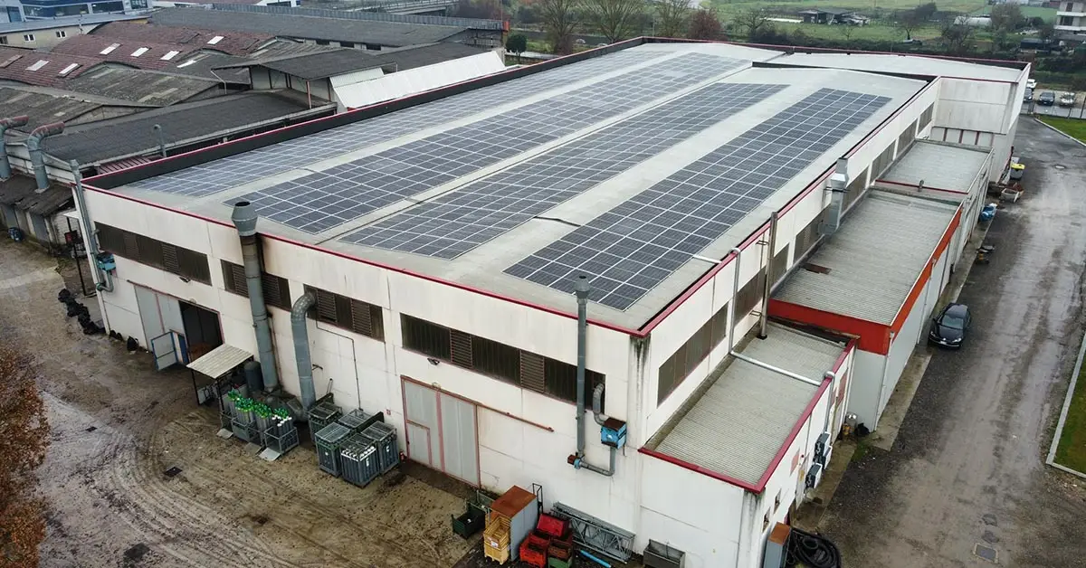 Impianto Fotovoltaico Industriale 313 kWp Impianto Fotovoltaico Industriale 313 kWp