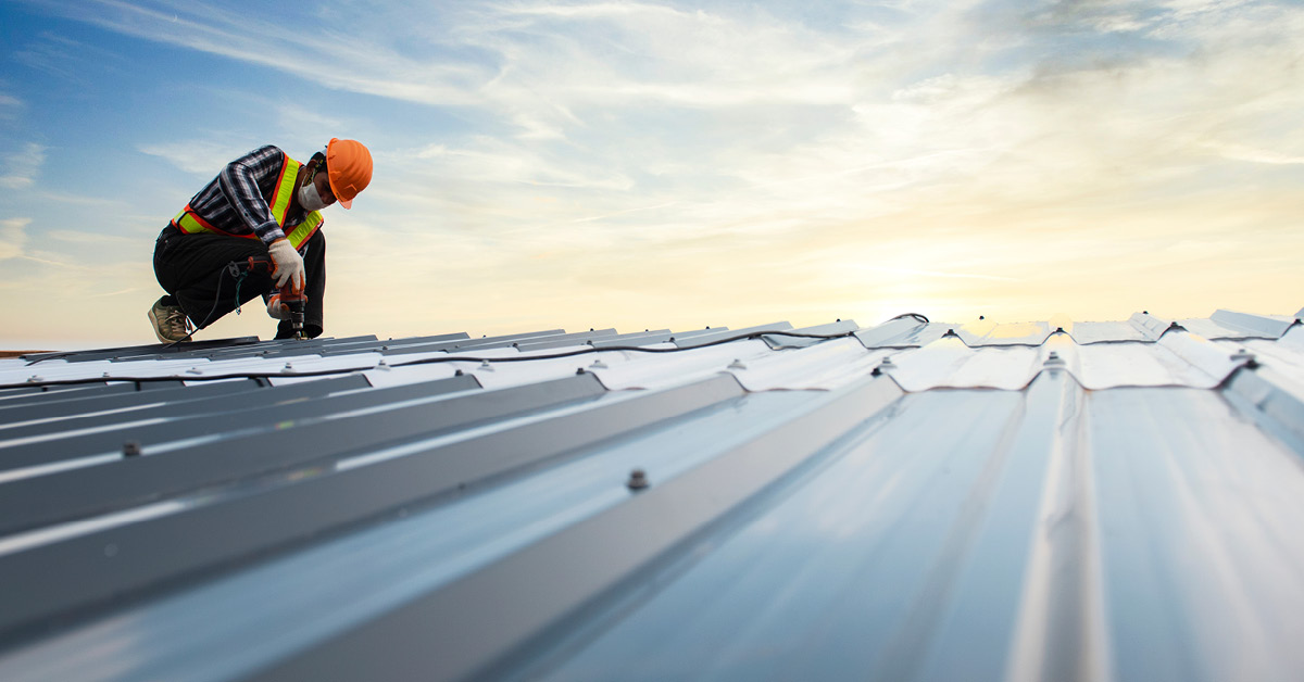 operaio copertura industriale