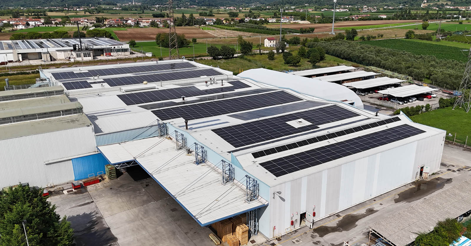 impianto fotovoltaico su copertura industriale