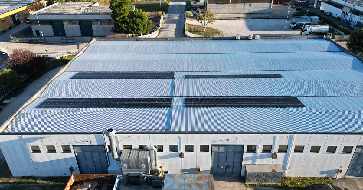 impianto fotovoltaico industriale foligno4 impianto fotovoltaico su copertura industriale