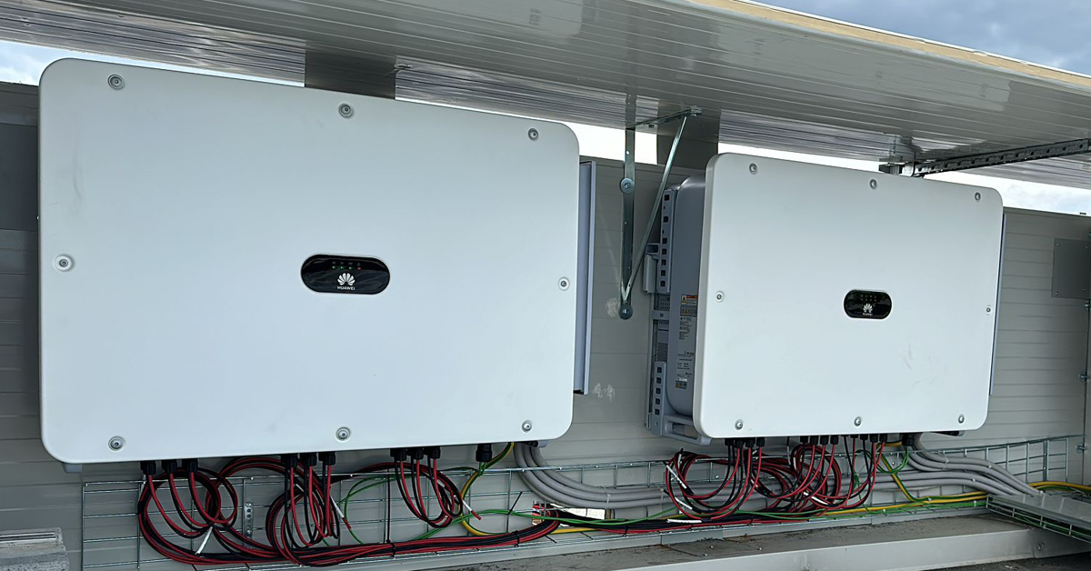 Inverter e batterie di un impianto fotovoltaico